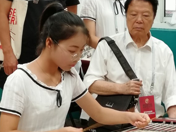 点击看详细资料